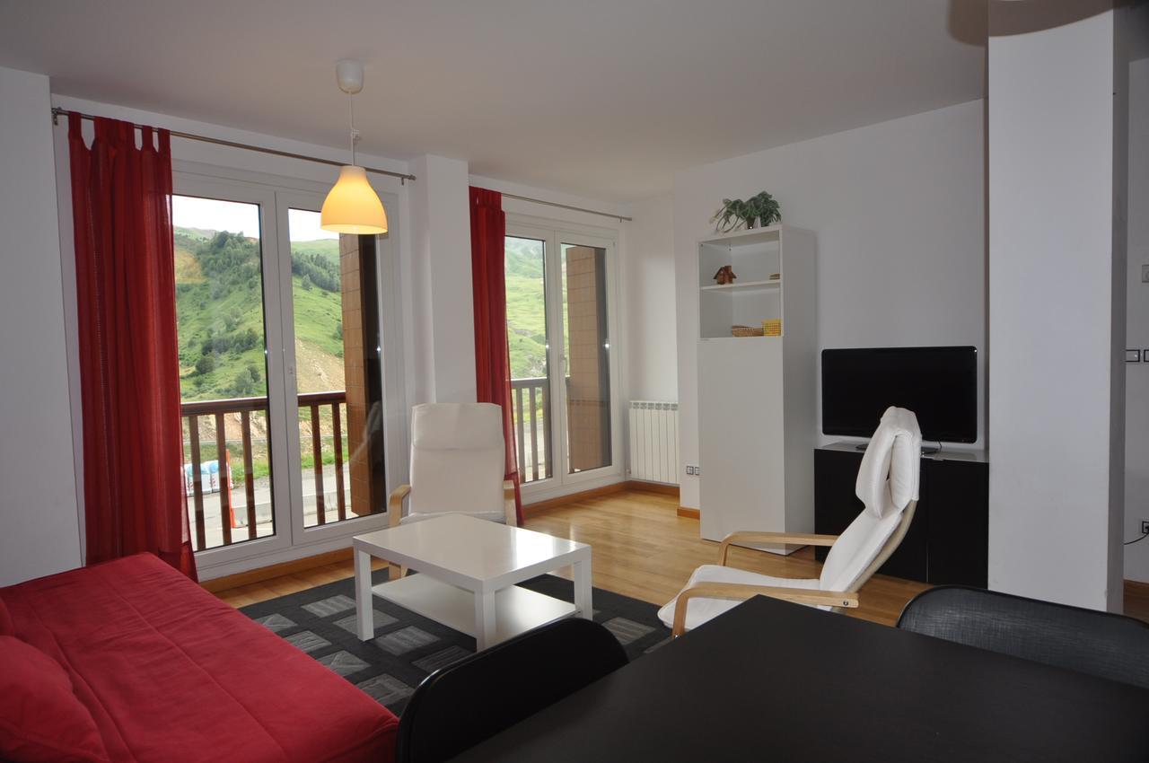 Apartamentos Tirol Formigal Bagian luar foto