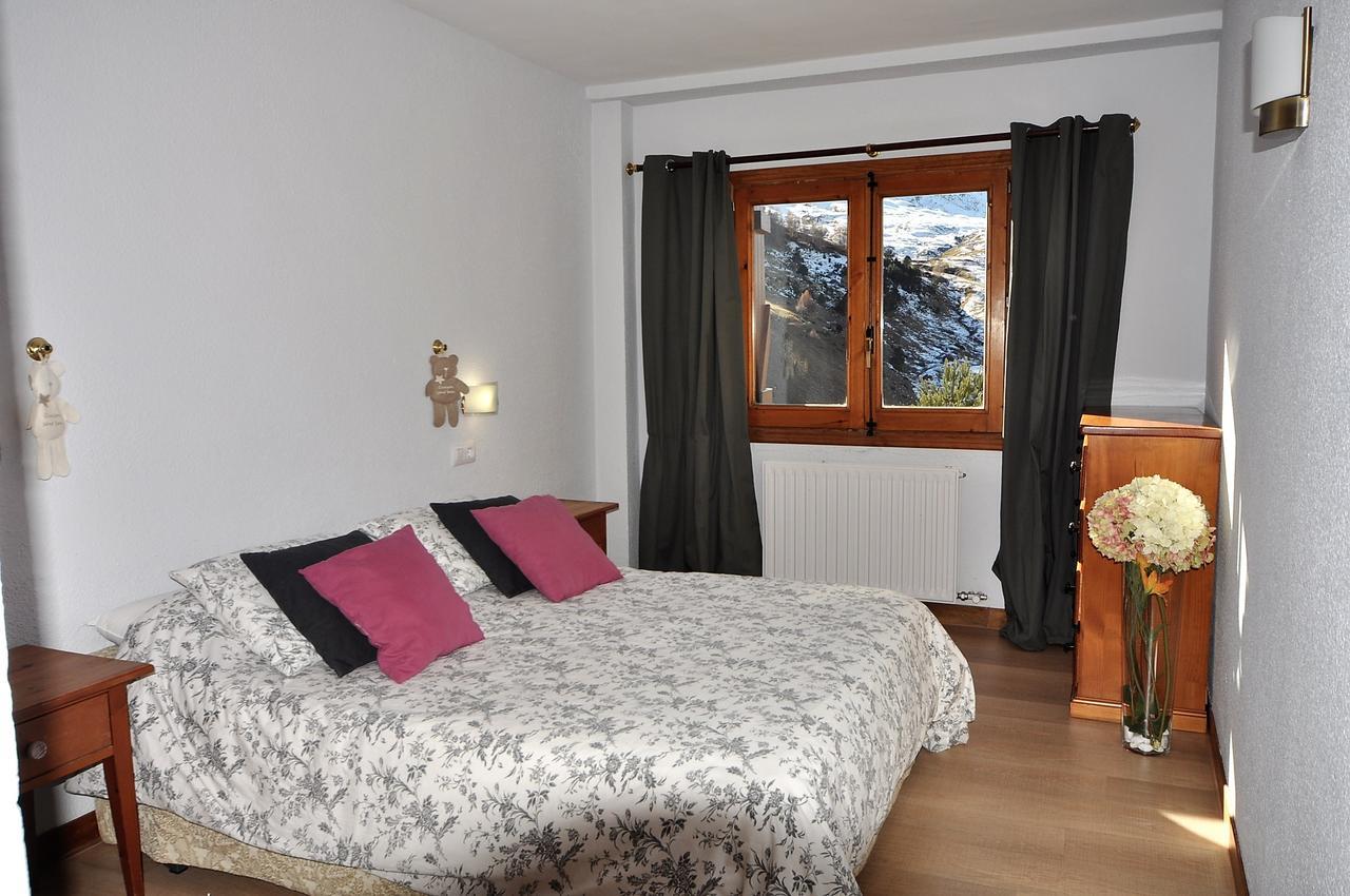 Apartamentos Tirol Formigal Bagian luar foto