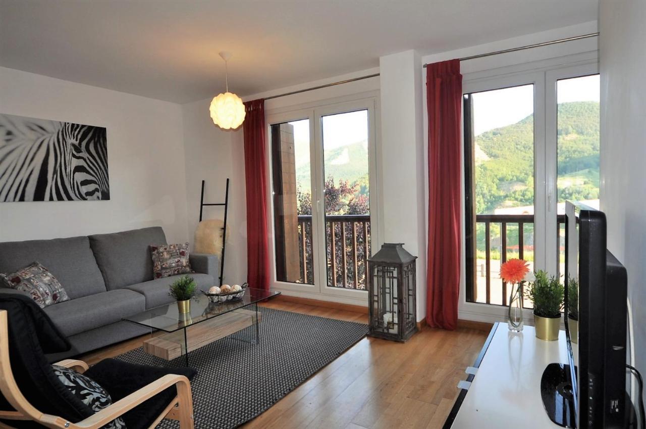 Apartamentos Tirol Formigal Bagian luar foto
